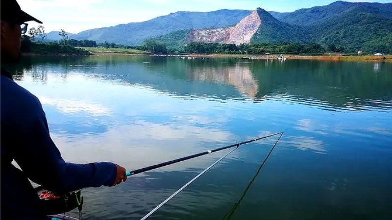 Hồ Đồng Chanh, điểm du lịch mới toanh đẹp tựa cảnh sắc Thụy Sĩ