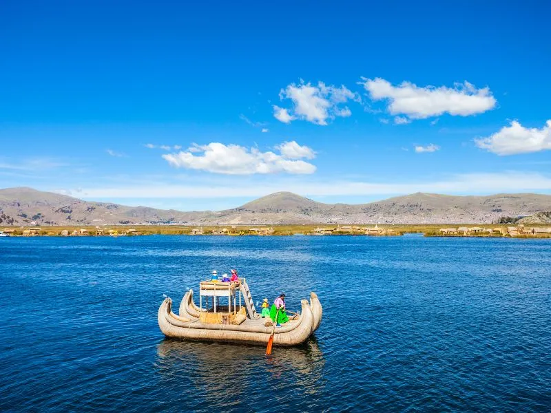 Hồ Titicaca, khám phá viên ngọc quý của Peru