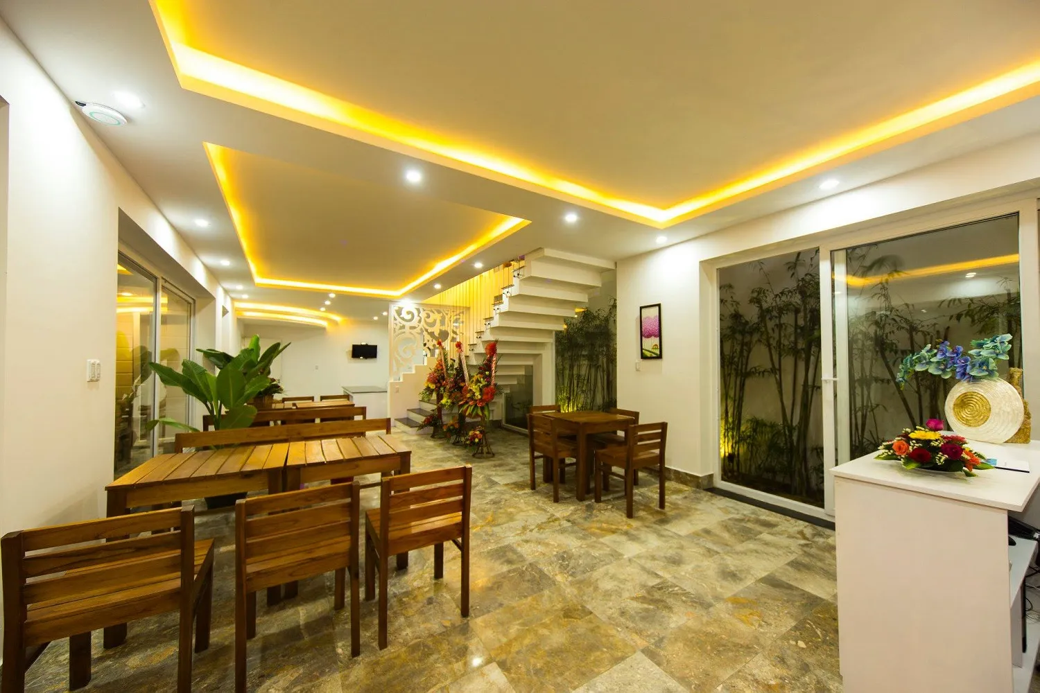 Hoi An White Villa – Sắc trắng sang trọng nằm cạnh phố cổ Hội An