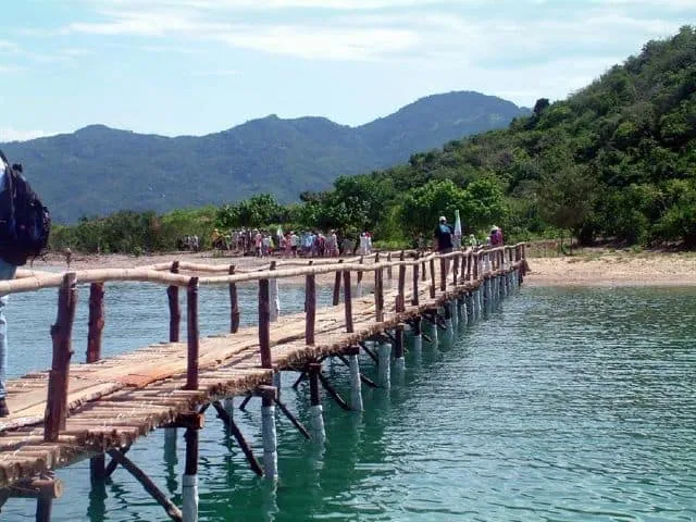 Hòn Sầm Nha Trang – Khám phá viên ngọc xanh ẩn giấu giữa vịnh Nha Phu