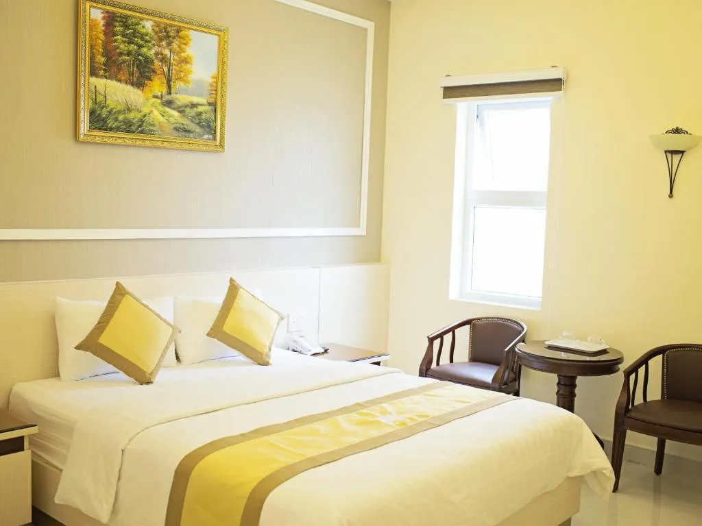 Hotel Hoang Minh Chau, khách sạn hoàng gia sang trọng giữa lòng thành phố ngàn hoa