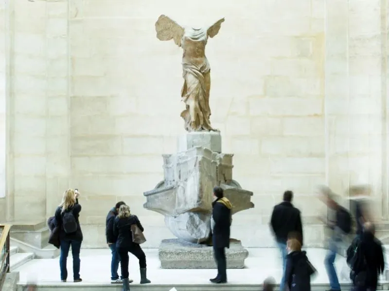 Khám phá bảo tàng Louvre: Thiên đường nghệ thuật của Paris