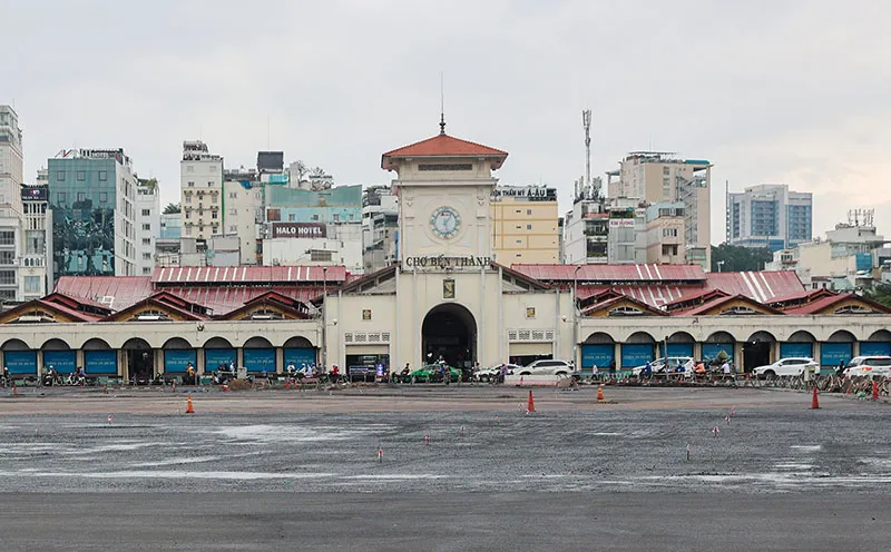 Khám phá chợ Bến Thành, biểu tượng lâu đời của văn hóa Sài Gòn