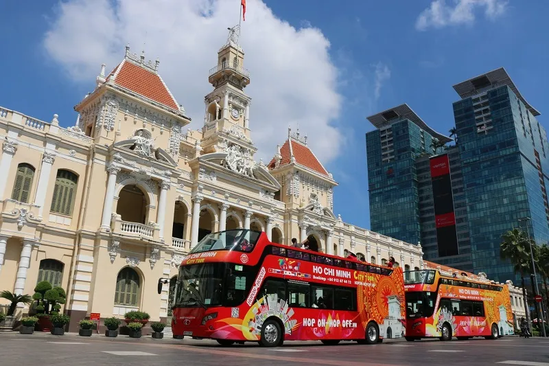 Khám phá phố đi bộ Nguyễn Huệ với loạt hoạt động ăn chơi từ sáng đến đêm