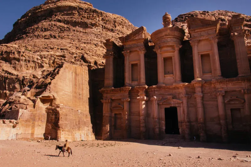 Kỳ quan thế giới hiện đại thành phố Petra Jordan cổ kính