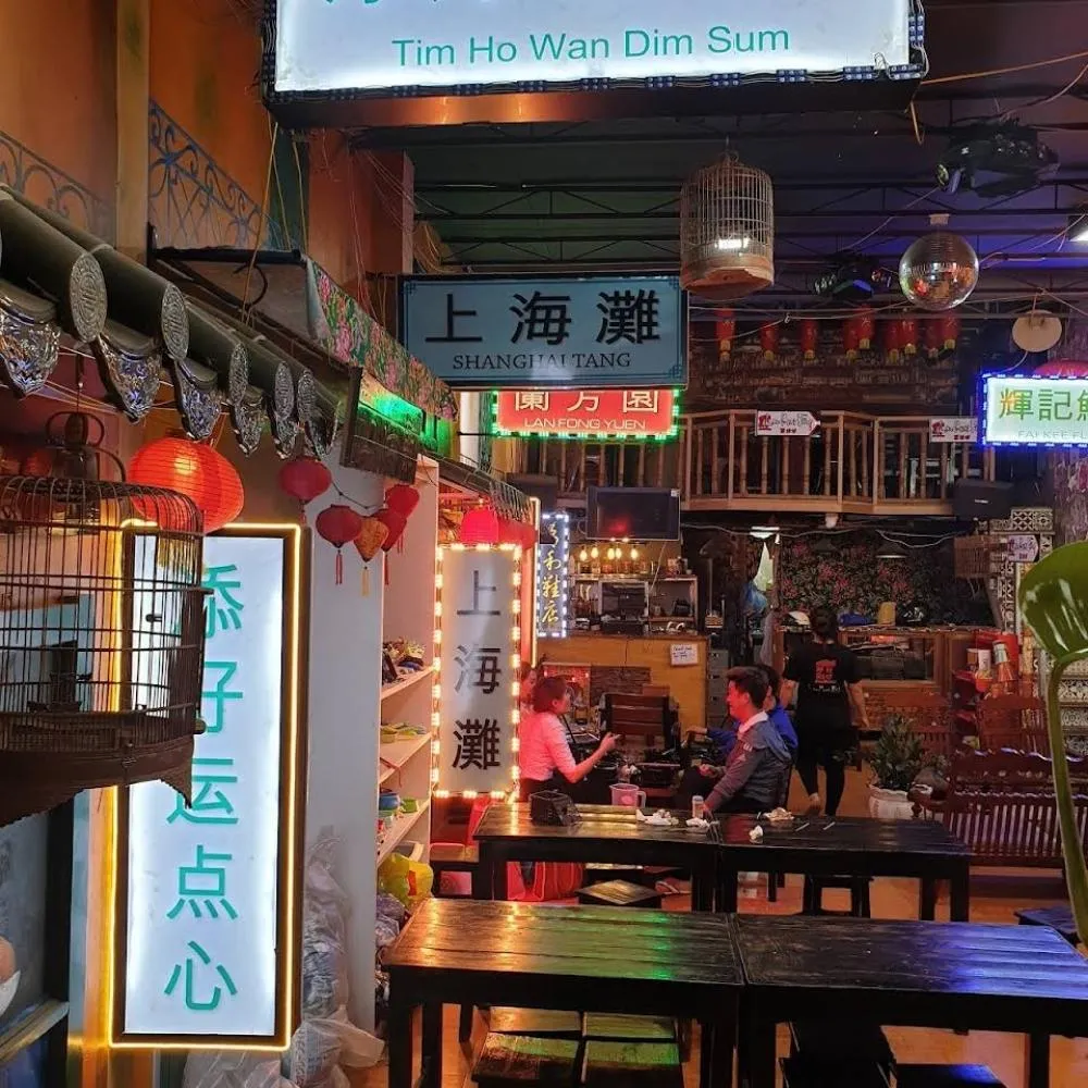 Lan Kwai Fong Mộc Châu – Đổi gió với không gian ẩm thực Hongkong cực chất tại Mộc Châu