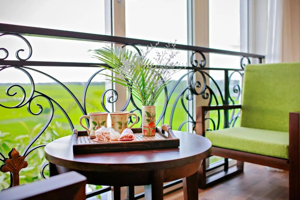 Lasenta Boutique Hotel Hoian – Tòa lâu đài nguy nga nằm giữa cánh đồng lúa chín