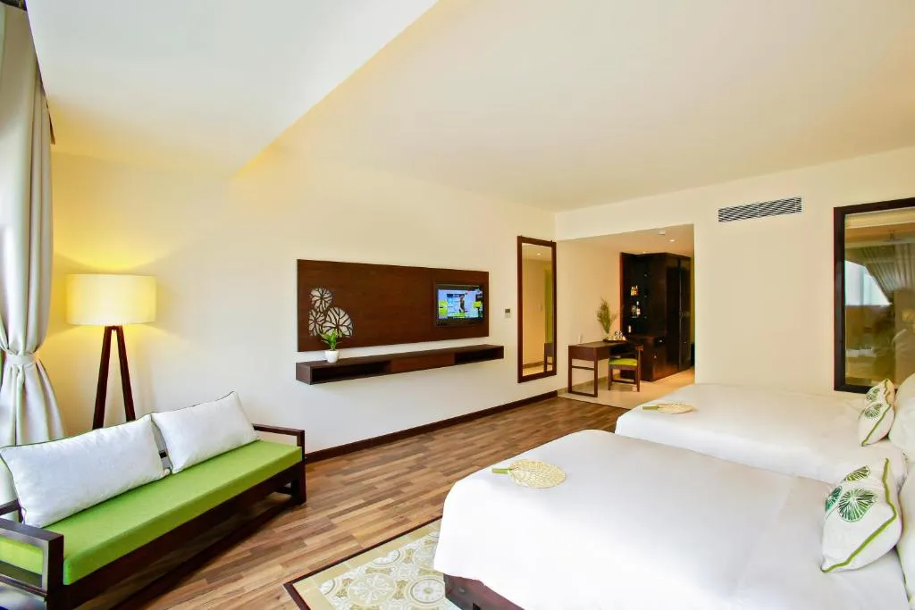 Lasenta Boutique Hotel Hoian – Tòa lâu đài nguy nga nằm giữa cánh đồng lúa chín