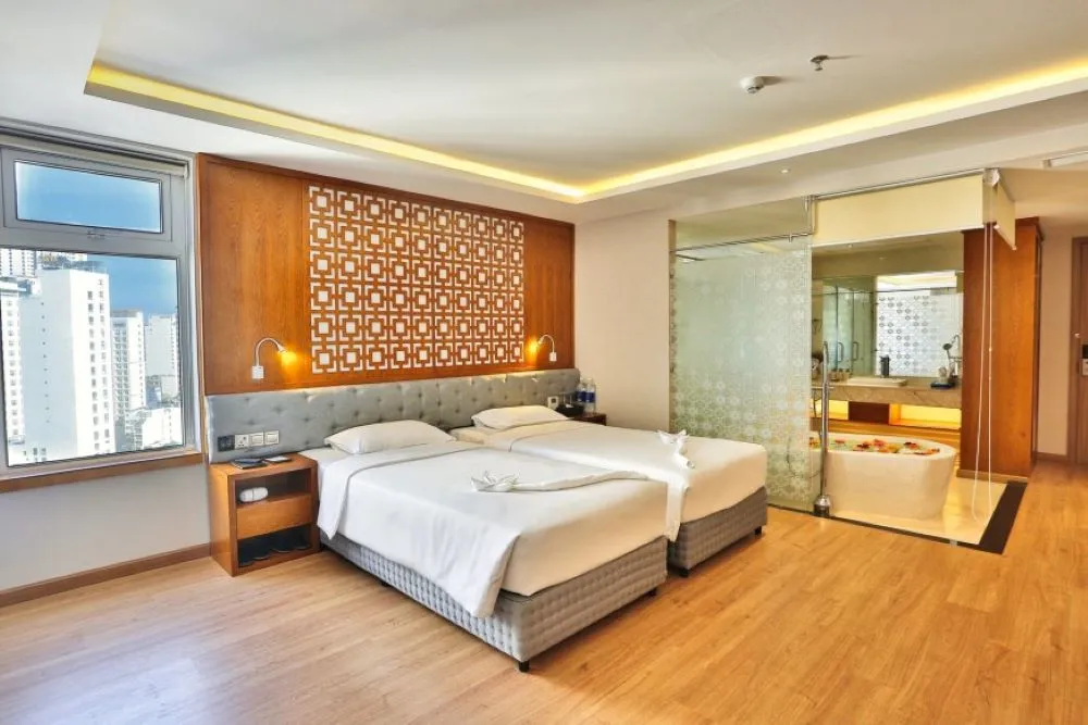 Le’s Cham Hotel , khách sạn quốc tế tại thành phố biển Nha Trang