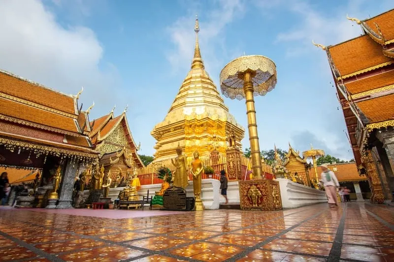 Linh thiêng cổ tự Wat Phrathat Doi Suthep, nơi lưu giữ xá lợi Đức Phật