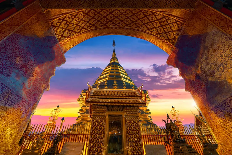 Linh thiêng cổ tự Wat Phrathat Doi Suthep, nơi lưu giữ xá lợi Đức Phật