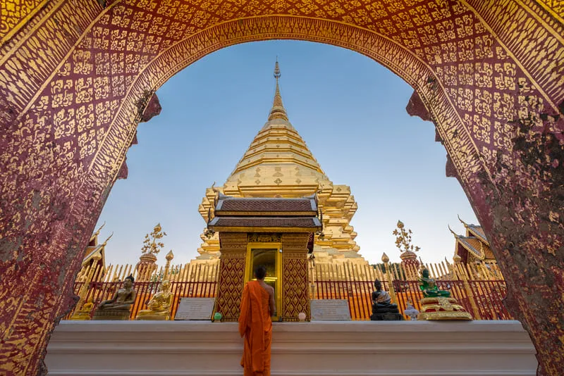 Linh thiêng cổ tự Wat Phrathat Doi Suthep, nơi lưu giữ xá lợi Đức Phật