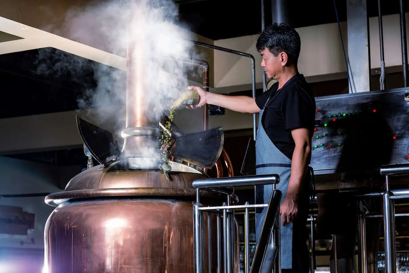 Lousiana Brewhouse Nha Trang – Nhà hàng Á Âu nổi bần bật với hương vị bia tự nấu tại chỗ