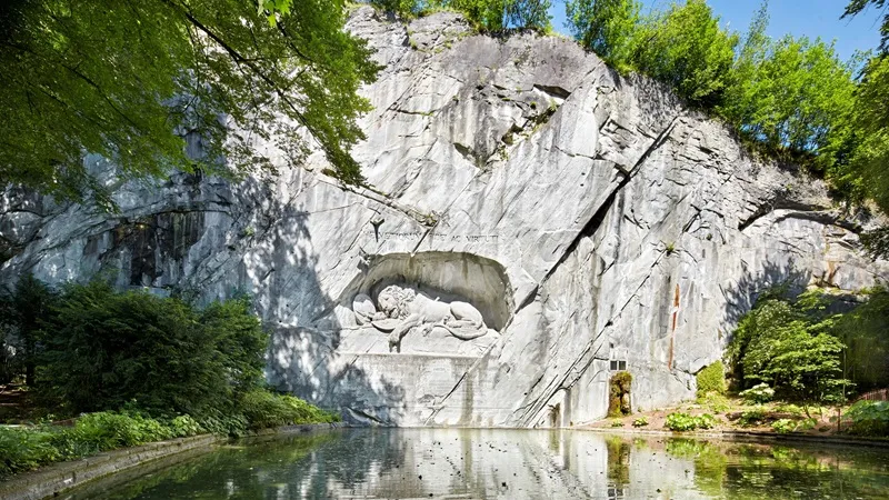 Lucerne mộng mơ bên dãy núi Alps tại Thụy Sĩ