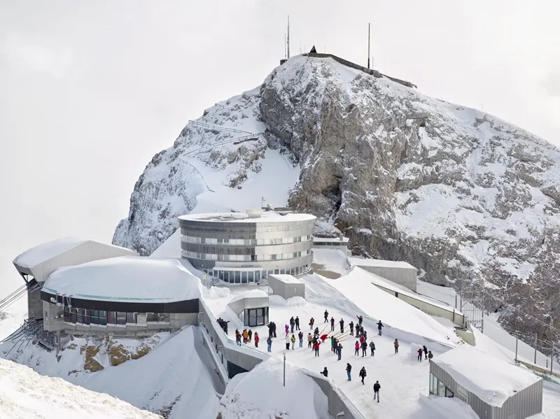 Lucerne mộng mơ bên dãy núi Alps tại Thụy Sĩ