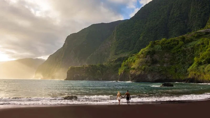 Madeira, xứ sở thanh bình bên bờ Đại Tây Dương