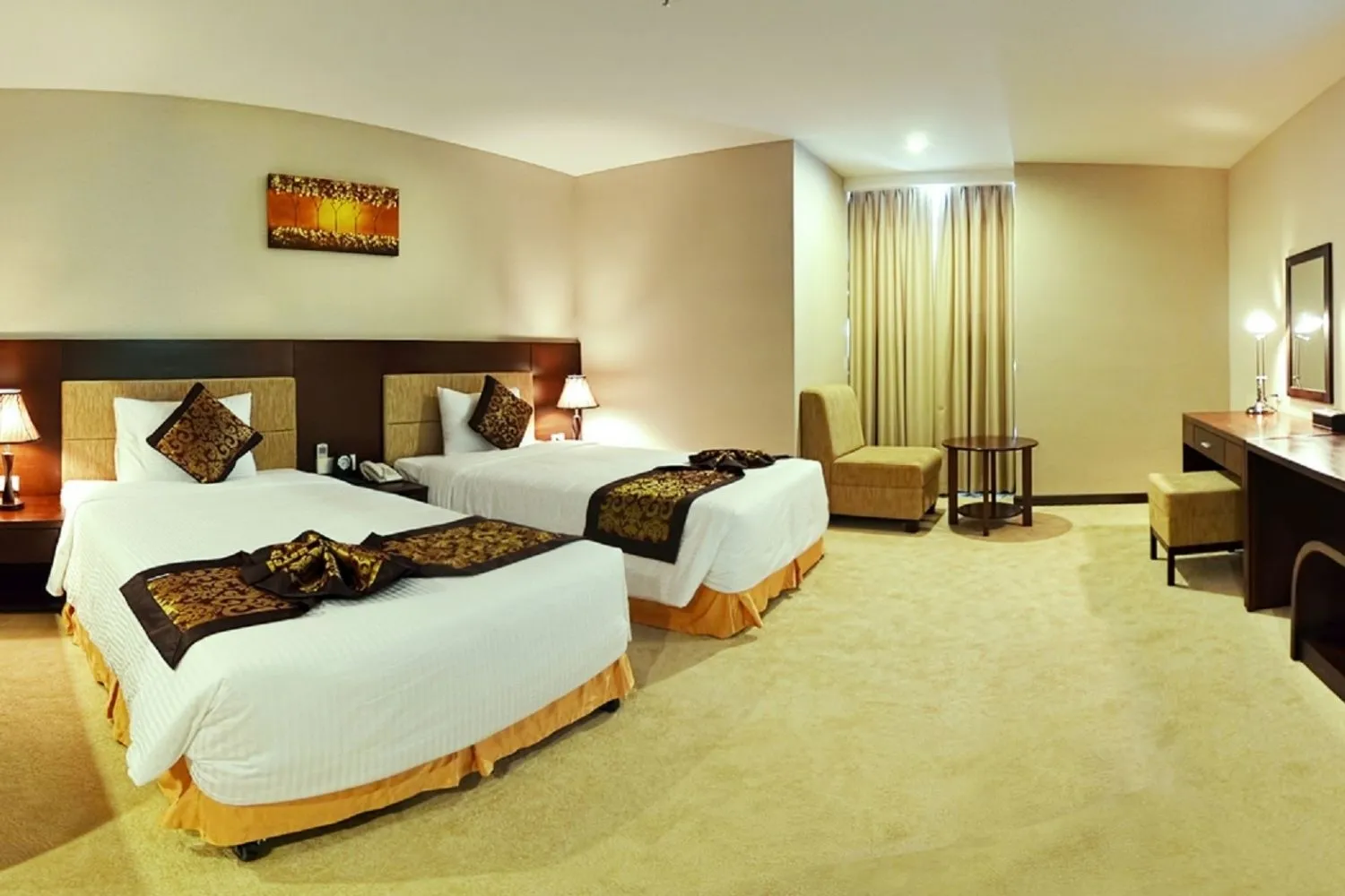 Muong Thanh Grand Da Nang Hotel mang phong cách Tây Bắc cạnh bờ biển Mỹ Khê