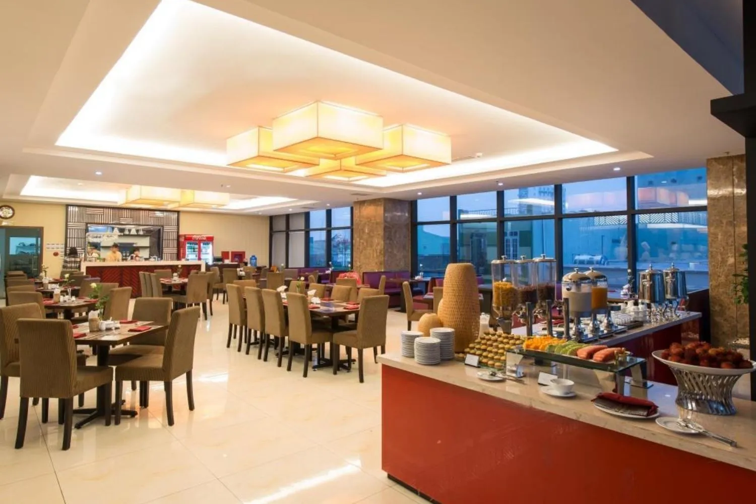 Muong Thanh Grand Da Nang Hotel mang phong cách Tây Bắc cạnh bờ biển Mỹ Khê