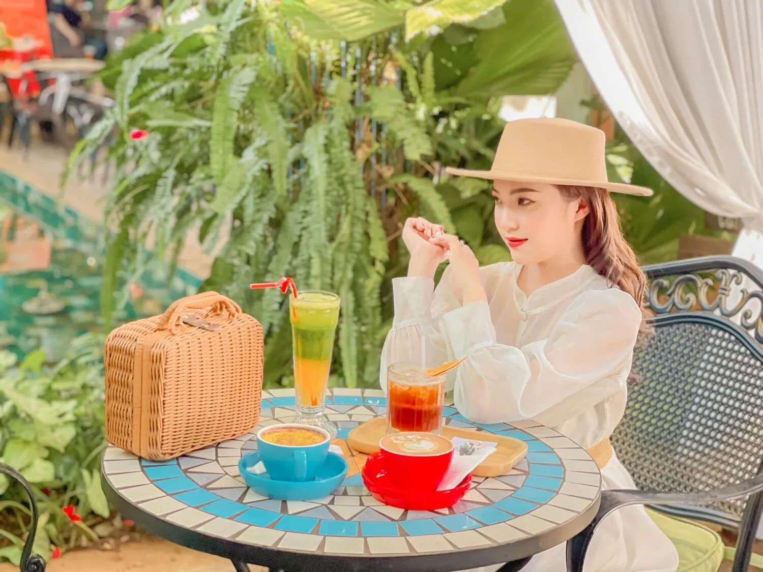 Ngon Avatar Coffee Garden Teahouse, ngôi nhà cà phê xinh đẹp tại Pleiku