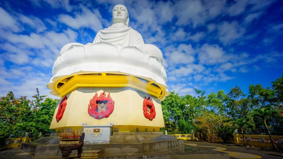 Nha Trang ngày nhạt nắng cùng tình yêu bất ngờ đến từ bạn Minh Vương