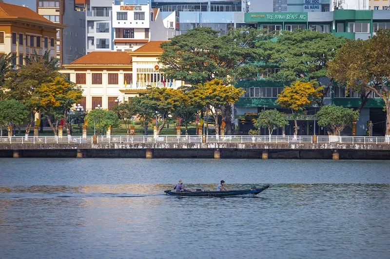 Nhanh tay lưu lại Cẩm nang du lịch Đà Nẵng từ A đến Z thôi bạn ơi!