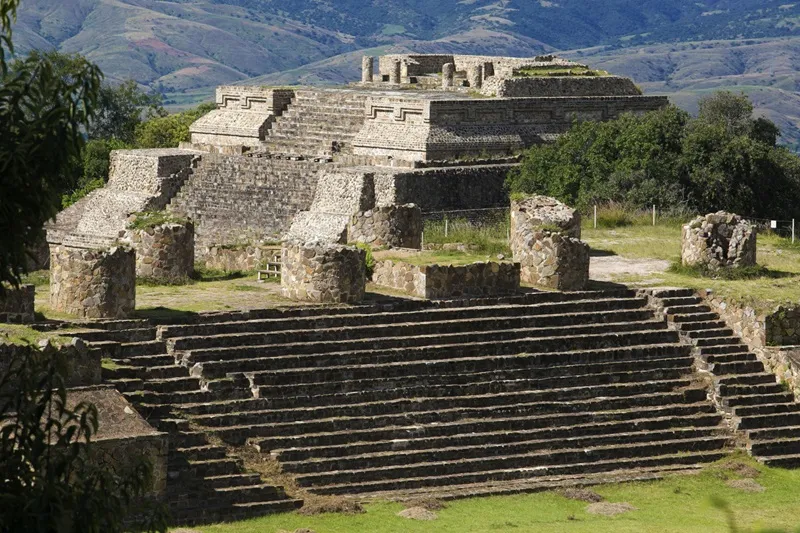 Oaxaca thung lũng rực rỡ nét văn hóa bản địa ở Mexico