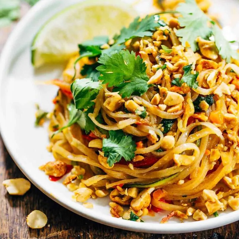 Pad Thai, món ăn đậm đà tinh túy ẩm thực xứ Chùa Vàng