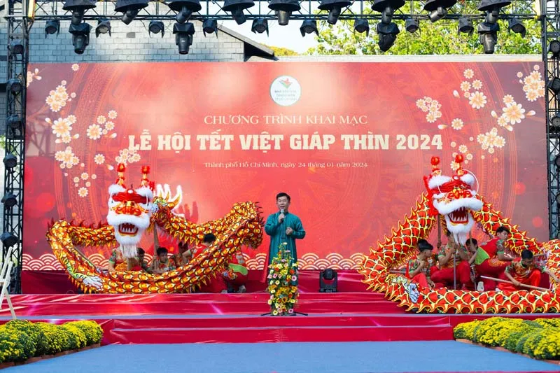 Phố Ông Đồ 2024, tôn vinh văn hóa “Xin chữ, Cho chữ” đầu xuân