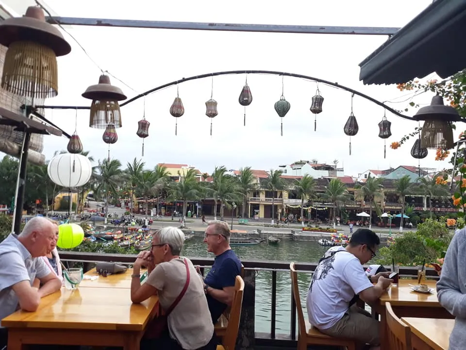 Restaurant & Bar Hồng Phúc II Hoi An – Nhà hàng ngon giá rẻ được đánh giá cao ở phố Hội