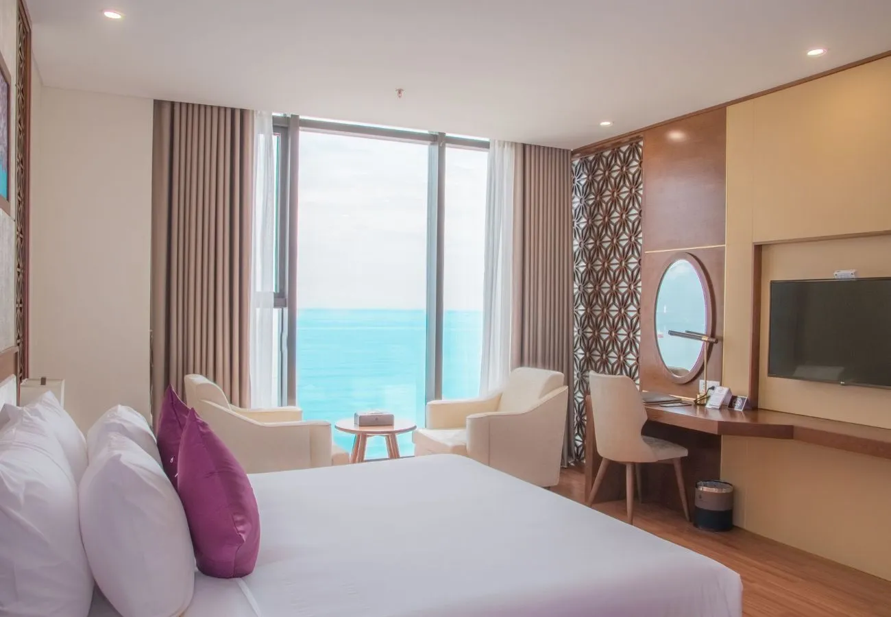 Rosamia Da Nang Hotel, nơi nghỉ dưỡng cao cấp bên cạnh đại dương xanh