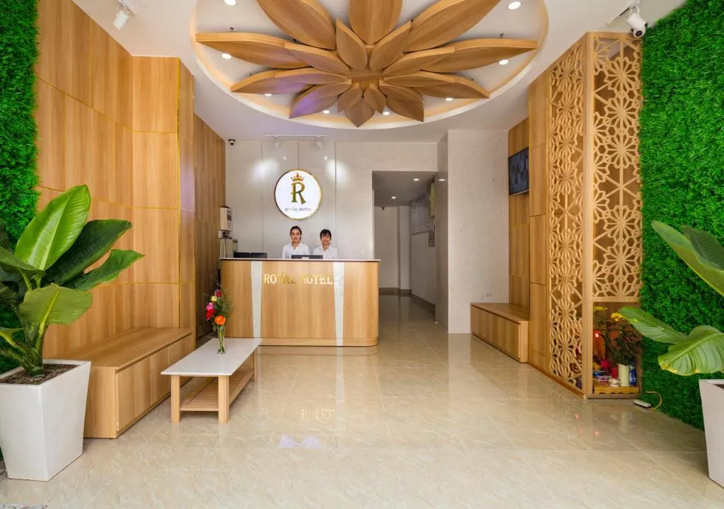 Royal Hotel Nha Trang, không gian nghỉ ngơi lộng lẫy cạnh biển