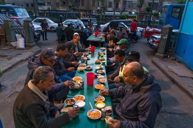 Rực rỡ Tháng Lễ Ramadan trong văn hóa các quốc gia Hồi giáo