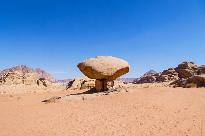 Sa mạc Wadi Rum, thung lũng ánh trăng với vẻ đẹp siêu thực