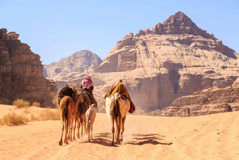 Sa mạc Wadi Rum, thung lũng ánh trăng với vẻ đẹp siêu thực