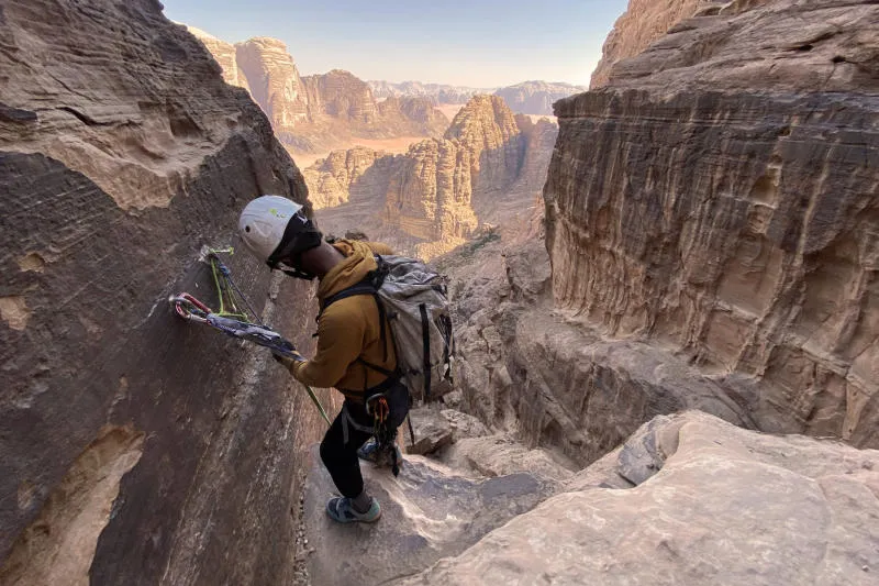 Sa mạc Wadi Rum, thung lũng ánh trăng với vẻ đẹp siêu thực