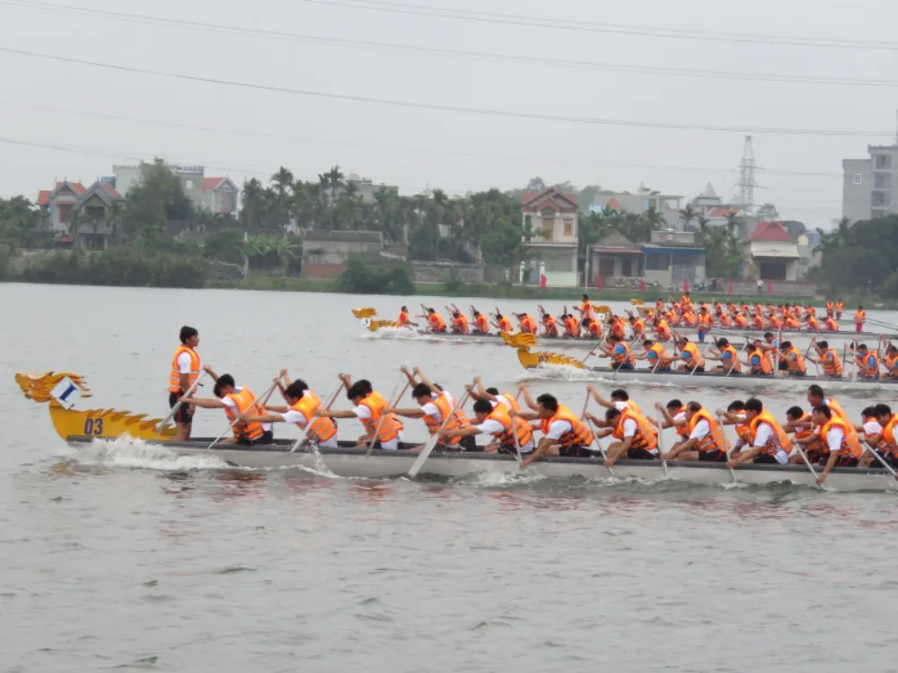 Sôi nổi Lễ hội đua thuyền Hải Phòng trên dòng sông Hòn Ngọc