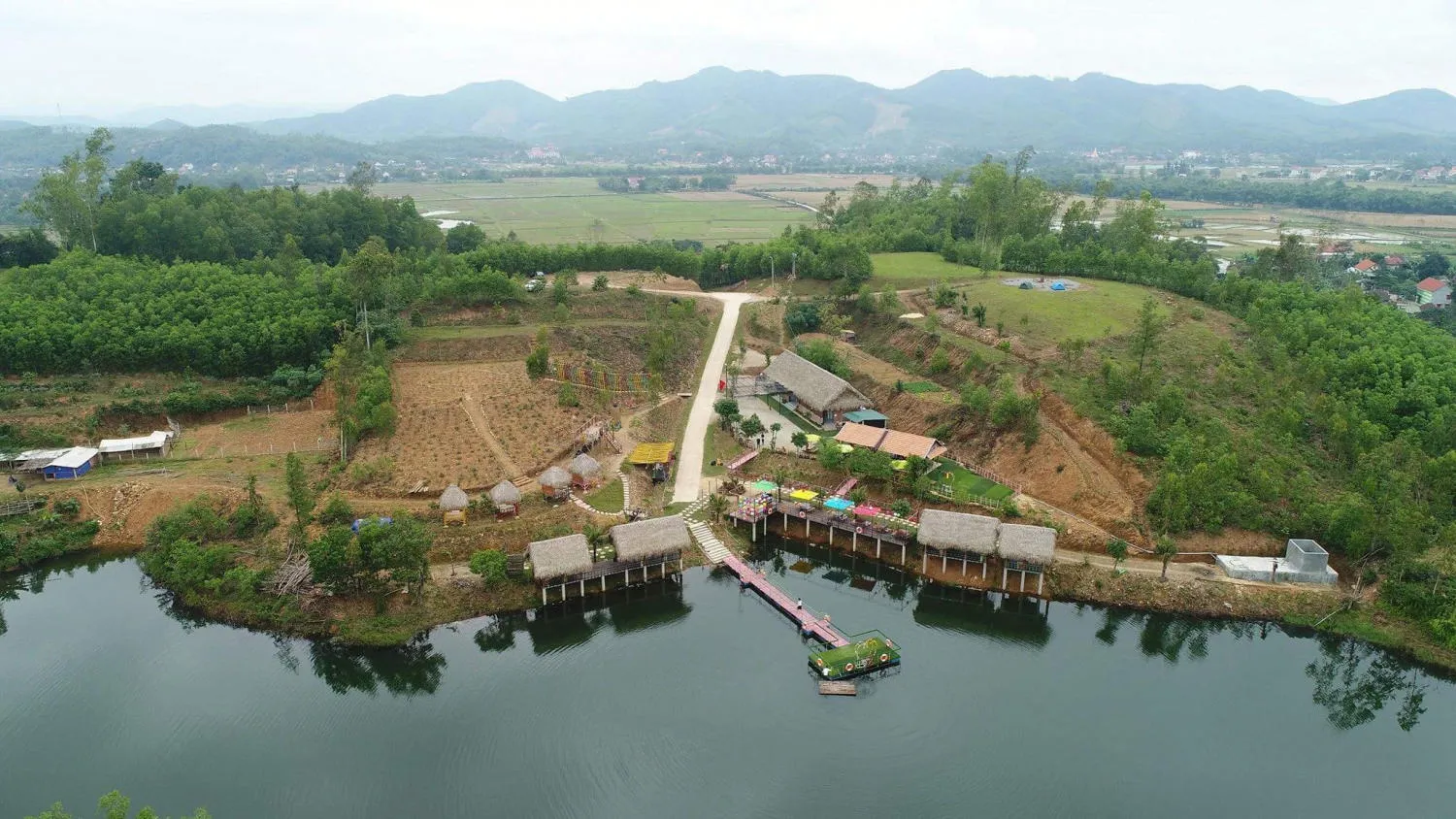 Star Lake Hill Phong Nha Quảng Bình mới toanh thu hút biết bao người khám phá