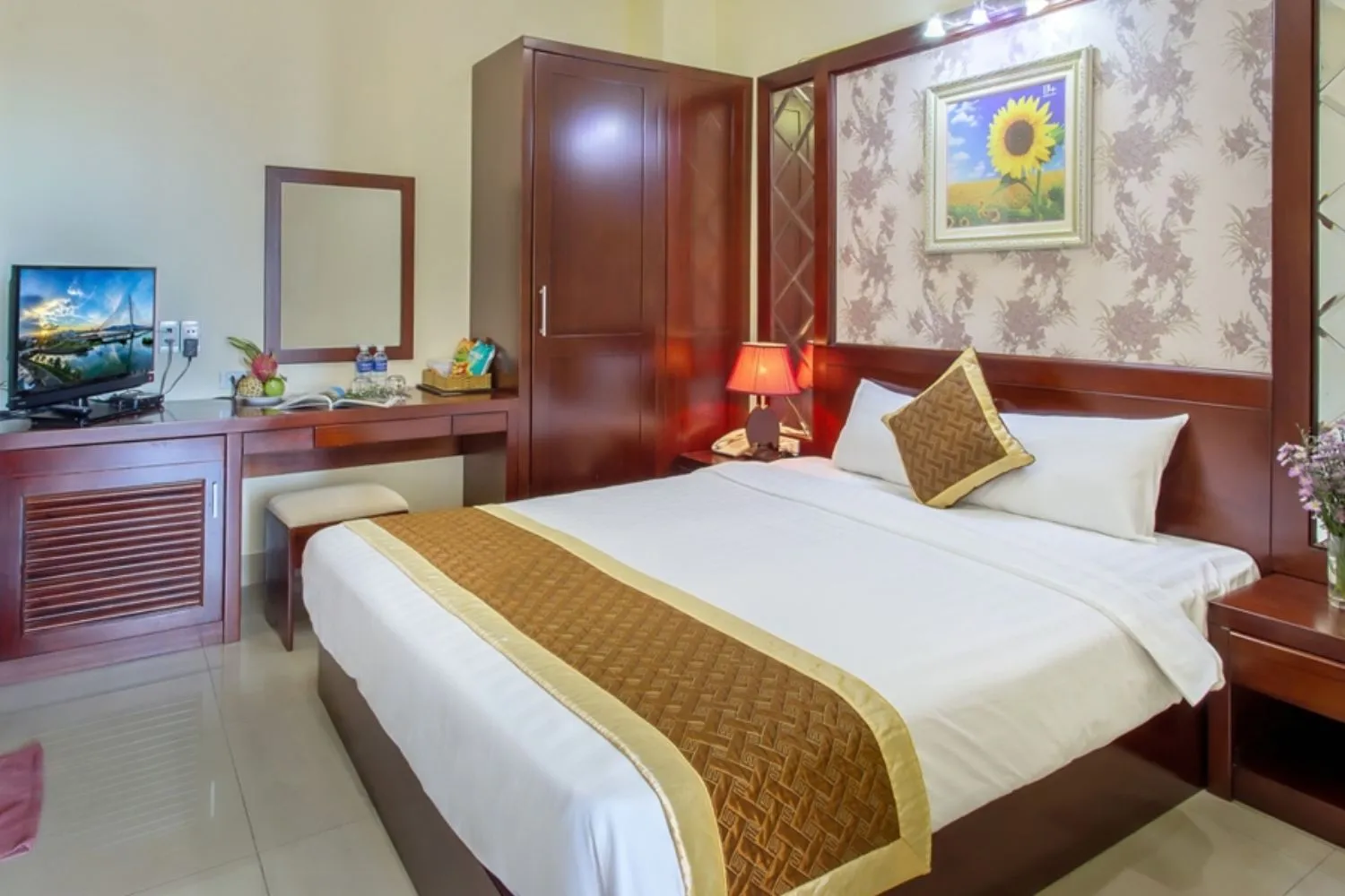 SUNVIEW Hotel đem lại sự bình yên cạnh bên bãi biển Mỹ Khê xinh đẹp