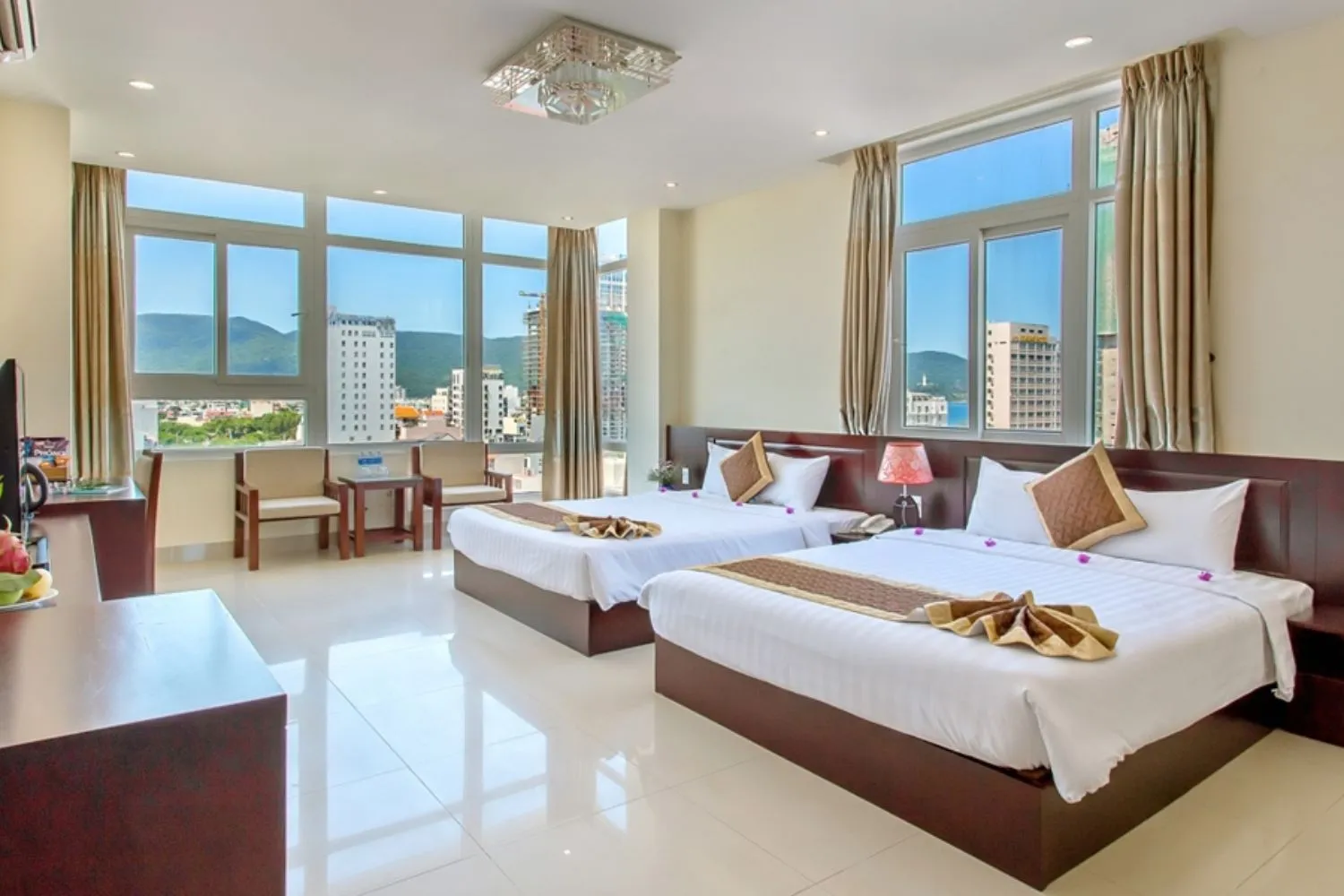 SUNVIEW Hotel đem lại sự bình yên cạnh bên bãi biển Mỹ Khê xinh đẹp