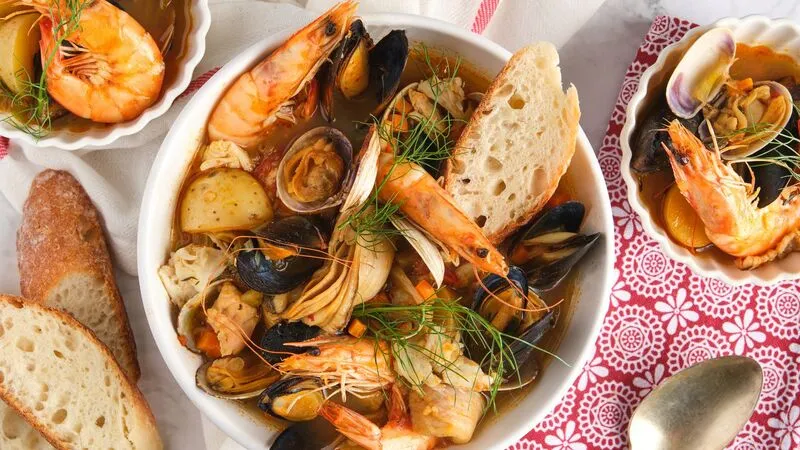 Súp cá Bouillabaisse đặc sản nức tiếng vùng Marseille Pháp