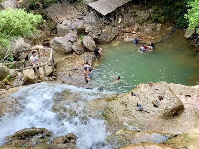 Thác Lựng Xanh: Điểm check-in không thể bỏ lỡ của Quảng Ninh