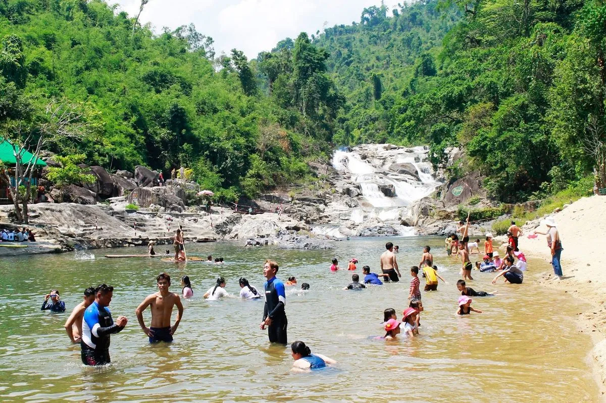 Thác Yang Bay Nha Trang – Con thác đầy e ấp dịu dàng giữa núi rừng nguyên sinh hoang sơ