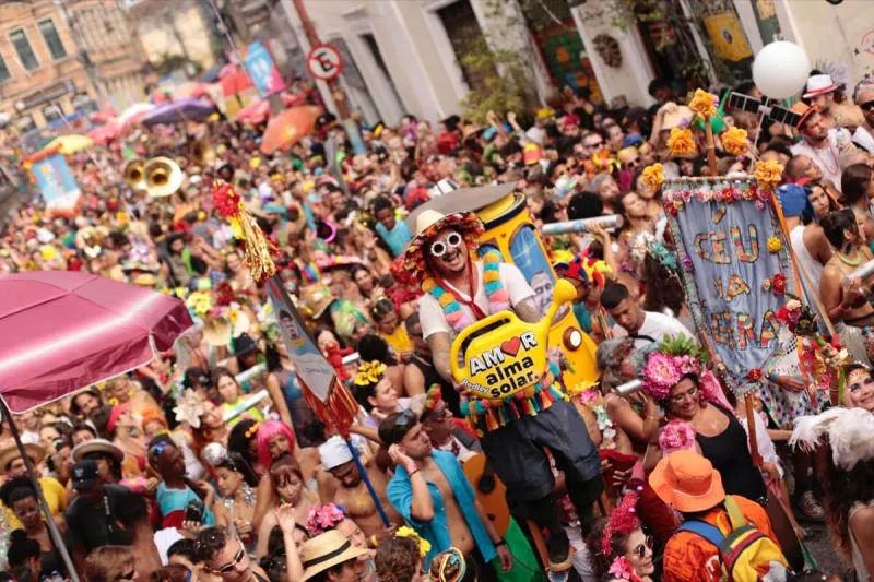 Tham gia Lễ hội Rio Carnival đầy màu sắc lớn nhất Brazil