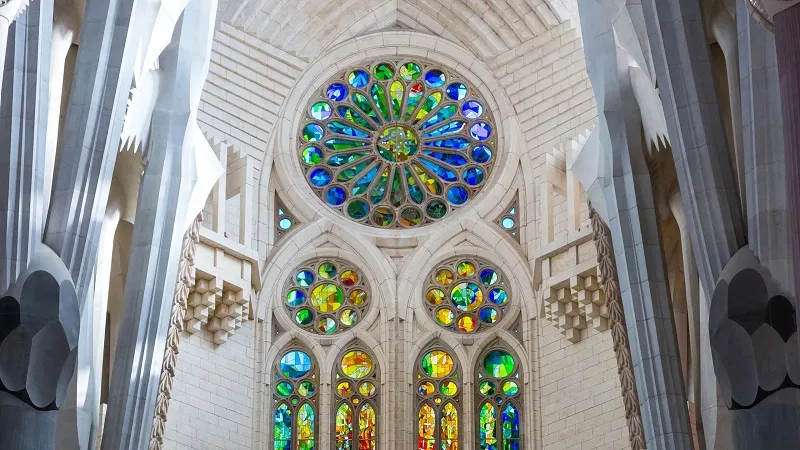 Thánh đường Sagrada Familia kiệt tác kiến trúc tại Tây Ban Nha