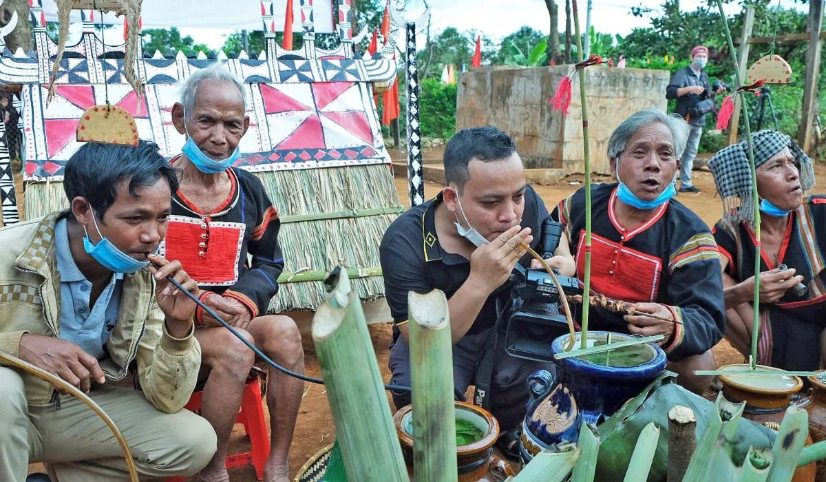 Theo chân MIA.vn khám phá Lễ mừng lúa mới cực độc đáo tại Gia Lai