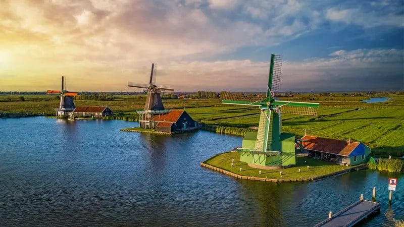 Thiên đường cối xay gió Zaanse Schans bước ra từ truyện cổ tích