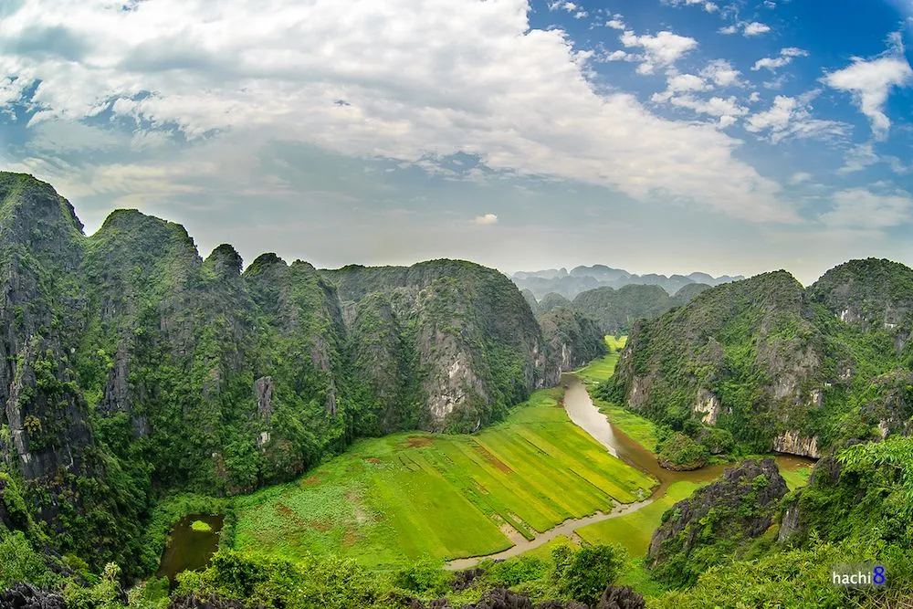 Thu gọn khung cảnh thiên nhiên trong tầm mắt tại các ngọn núi Ninh Bình