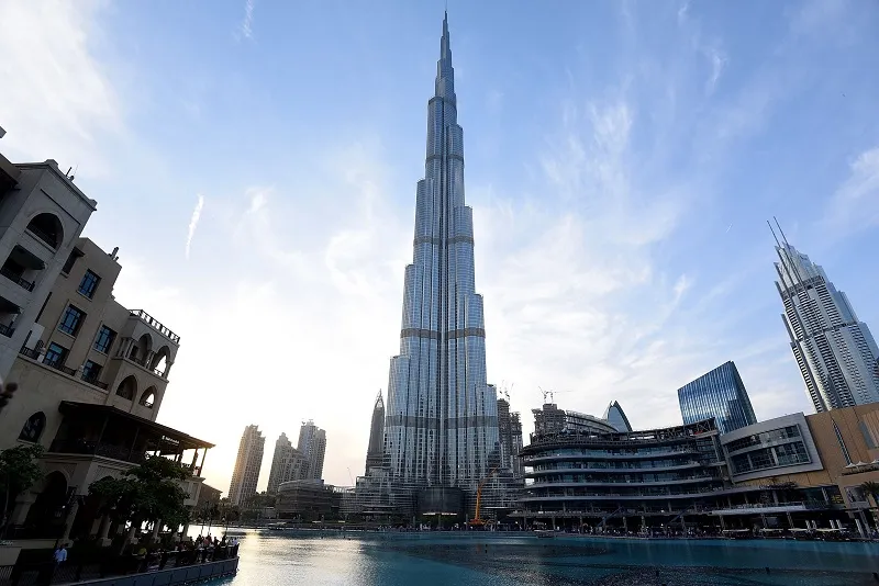 Thưởng lãm Burj Khalifa tòa nhà cao nhất thế giới ở Dubai