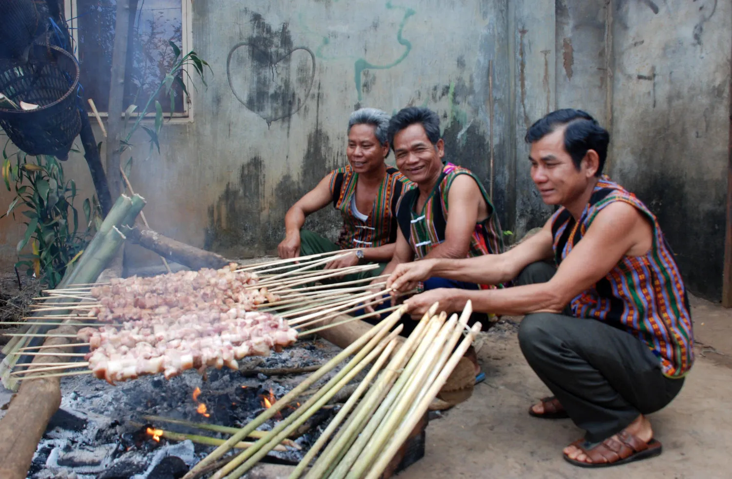 Thưởng thức Đọt mây nướng, đặc sản thơm ngon từ núi rừng Bình Phước