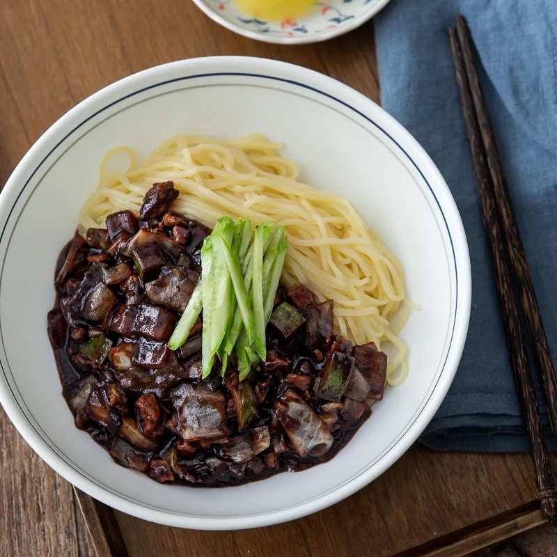 Thưởng thức mì Jajangmyeon ngon nổi tiếng tại Hàn Quốc